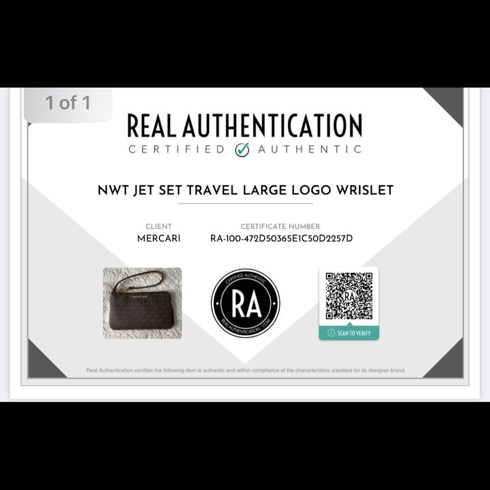 Michael Kors Jet Set Travel Large Logo Wrislet - Picture 6 of 6